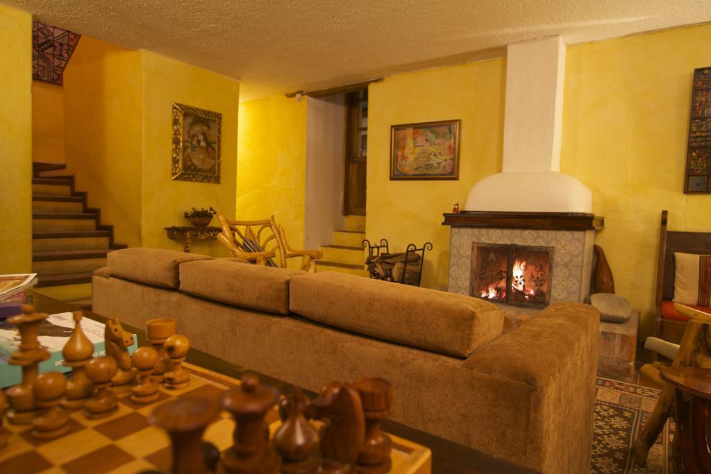Las Palmeras Inn 오타발로 외부 사진